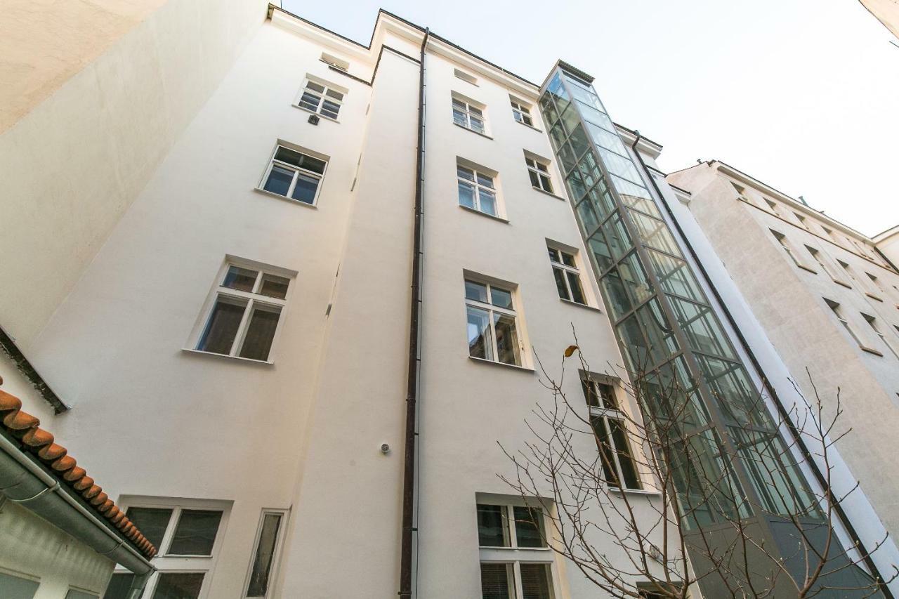 Attic Apartment By Wenceslas Square Prague Exterior photo